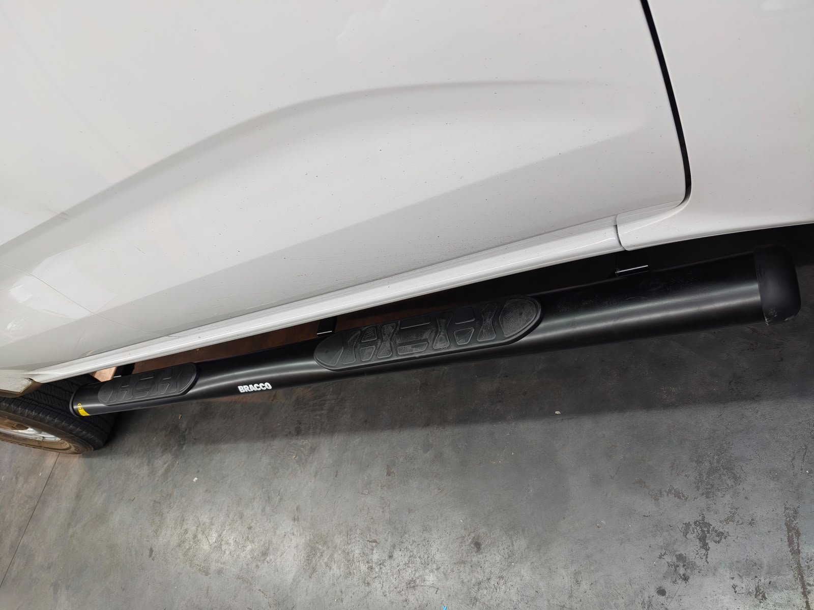 Estribo BRACCO colocado en Ford Ranger